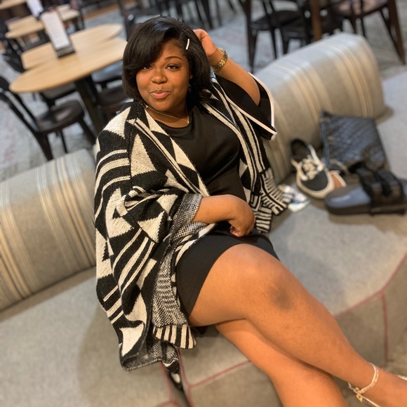 Meet your Posher, Lakia - Picture 6 of 6